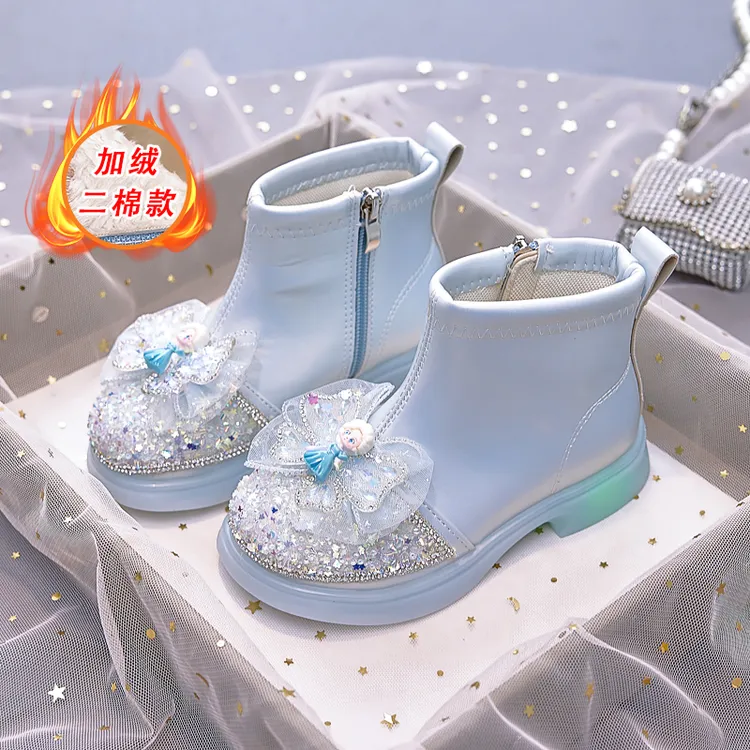 亮灯加绒女童短靴2025冬季新款软底儿童棉靴保暖宝宝公主鞋马丁靴