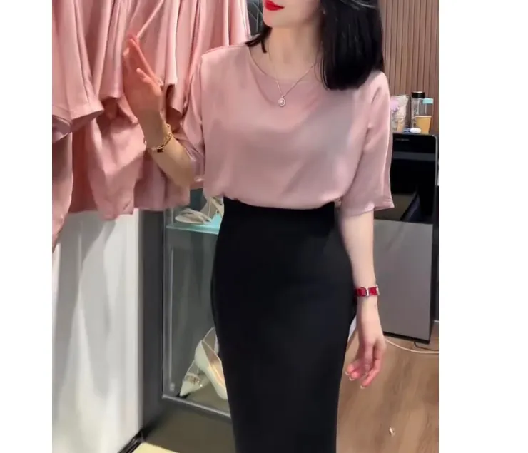 2024夏季新款时尚女装网红气质休闲减龄小众圆领纯色打底上衣女