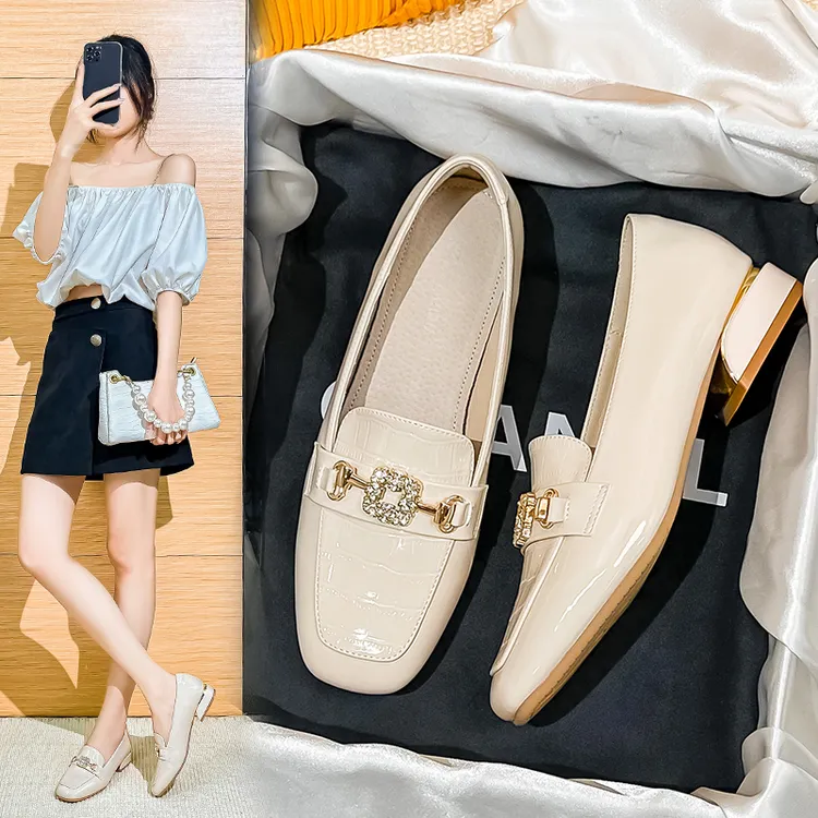 漆皮软皮软底方头单鞋女上班新款国潮百搭乐福鞋女通勤工作鞋大码