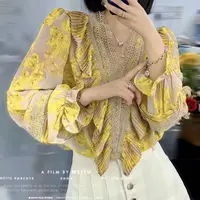 2023洋气荷叶边碎花v领百搭上衣欧货大牌气质高雅显瘦时尚insol