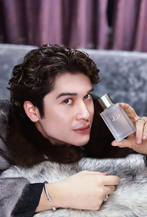 Aztim冰山冷淡清爽香水