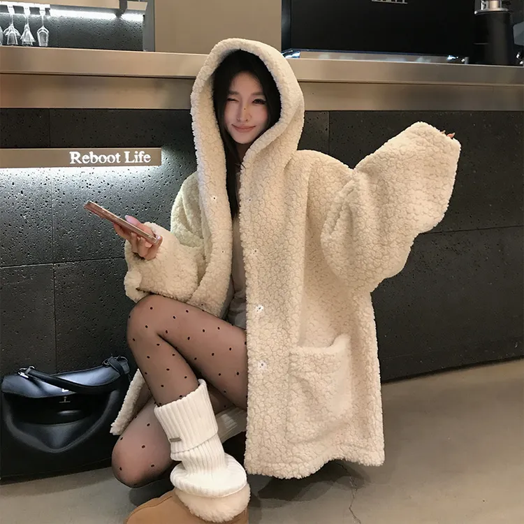 《小熊连帽》冬季新款白色连帽毛毛外套女加厚皮毛一体毛毛外套大衣