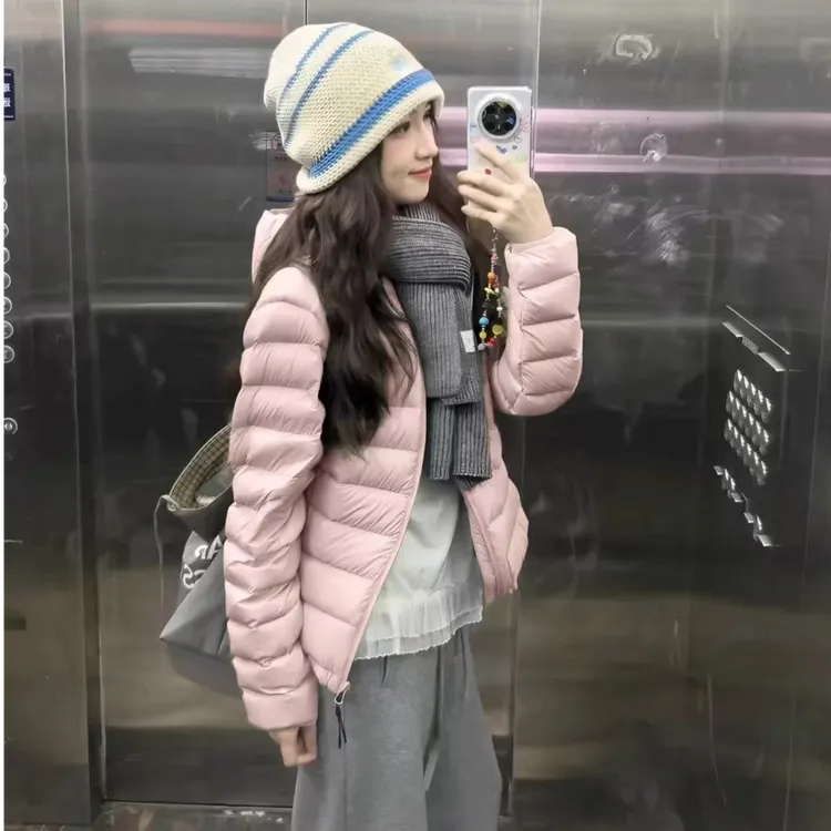 粉色排骨轻薄羽绒服外套女短款连帽正肩上衣秋冬保暖内胆百搭休闲