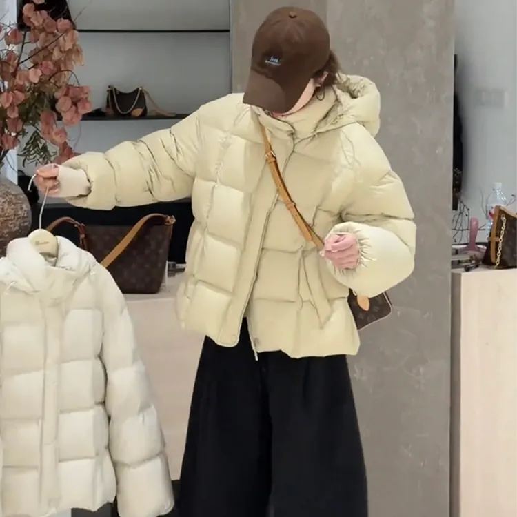 云朵泡芙蓬松保暖连帽短款羽绒服女2025冬季新款高级感白鸭绒外套