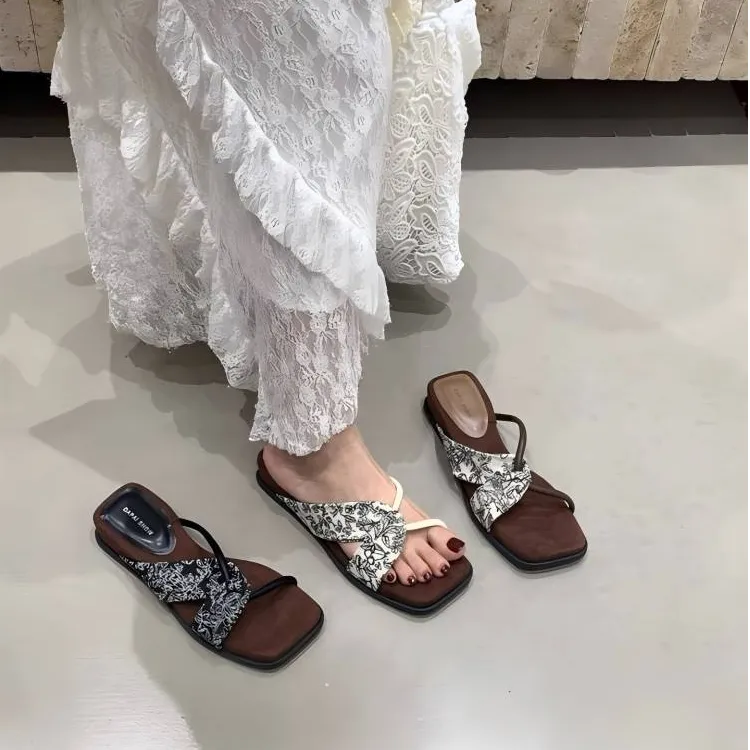 配裙子内增高沙滩凉拖鞋女外穿小众2025夏季一字带露趾厚底半拖鞋