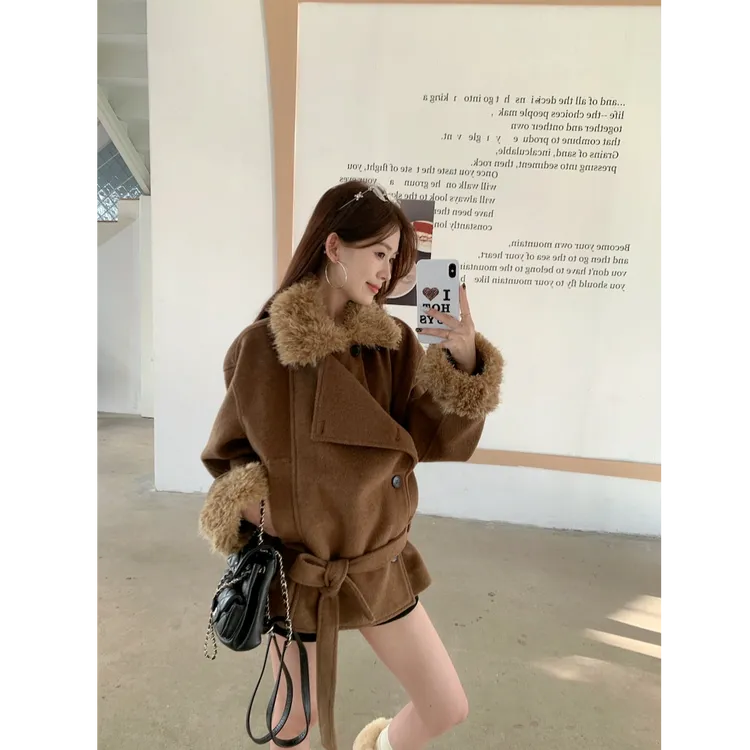 2025秋冬季新款高级感气质毛领加厚毛呢大衣外套女D899