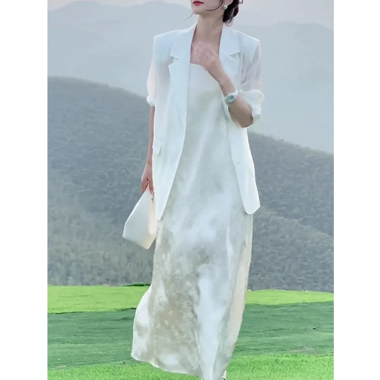 胖mm大码仿醋酸缎面西装吊带裙套装女宽松薄款时尚西服外套200斤