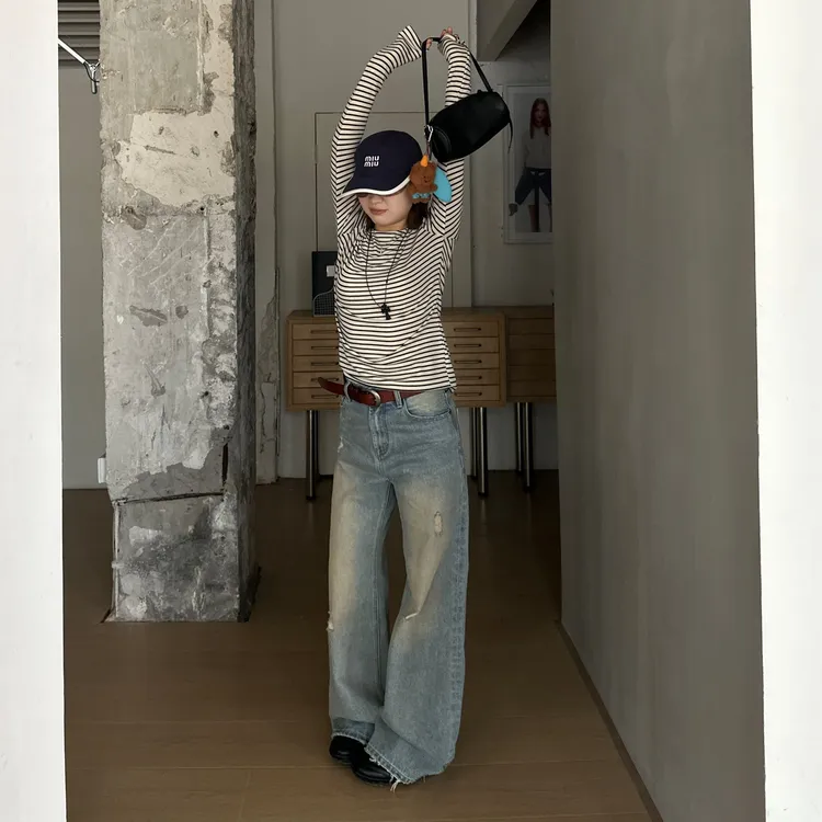 Our2【权威水泥裤】中高腰设计感百搭小众破洞牛仔裤【B7854】