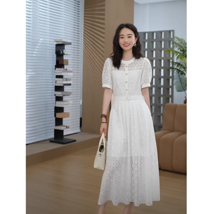 HELAAOMI“法式优雅”轻薄蕾丝镂空气质圆领显瘦连衣裙CY5BZ72816