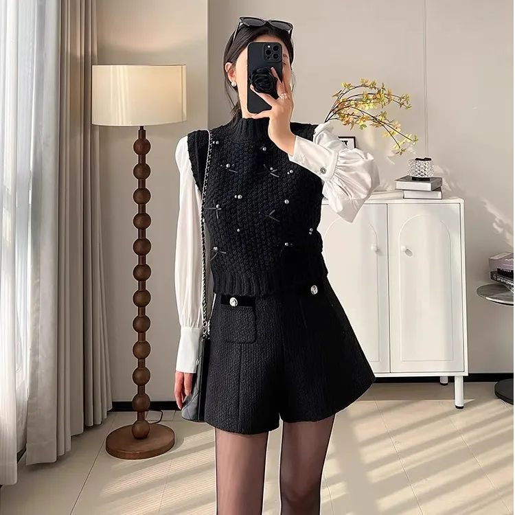 别致设计感毛针织衫女2025冬季新款撞色长袖钉珠假两件千金风上衣