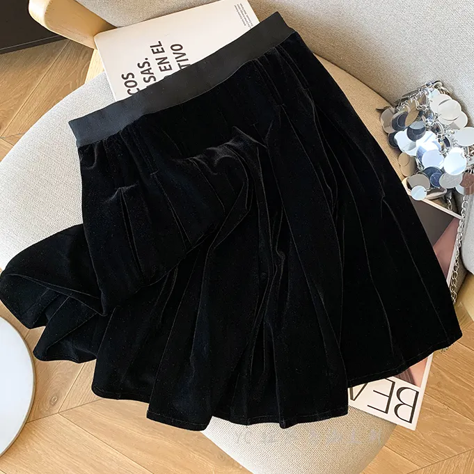 秋冬高腰高级感黑色丝绒裙百搭神器高腰短裙松紧腰复古a字半身裙