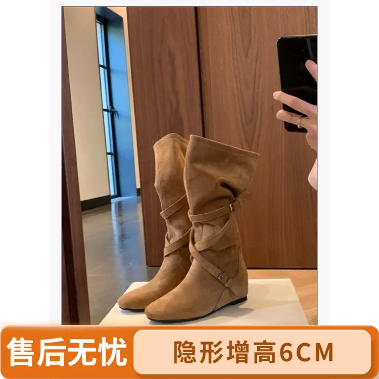 增高6cm韩系圆头平底绒面堆堆靴中筒靴女秋冬扣带柔软褶皱显瘦靴