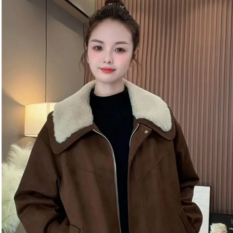 时尚潮牌短款毛领一体外套女士冬新款宽松洋气减龄百搭保暖上衣