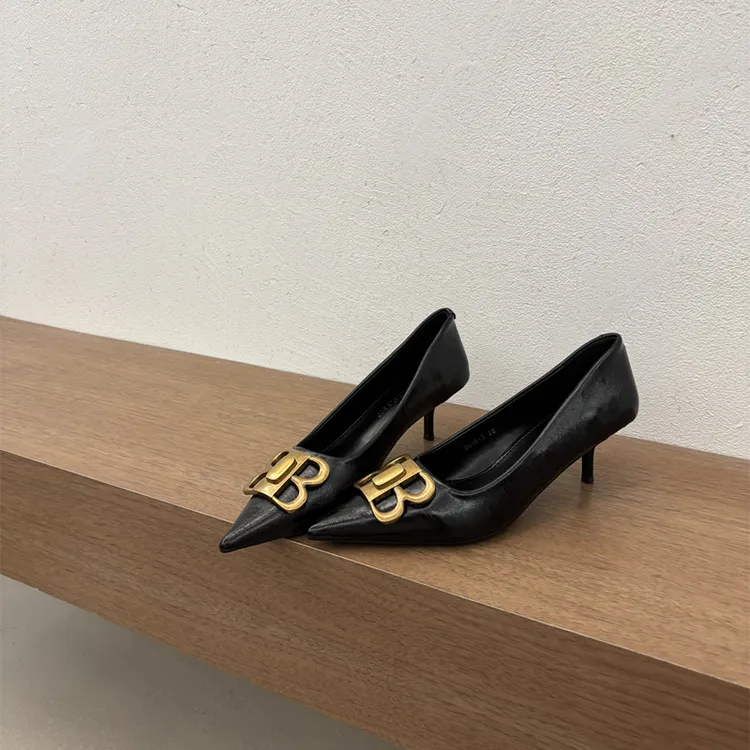 三种跟高~法式小众设计尖头浅口猫跟单鞋女金属扣复古百搭高跟鞋