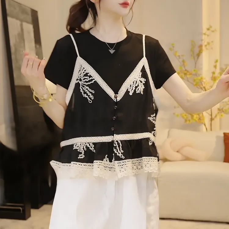 『浅夏甜茶』2025夏季设计师蕾丝拼接两件套百搭T恤上衣女LK2503592
