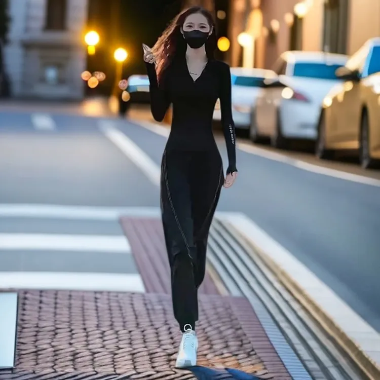 时尚休闲运动套装2025新款显瘦修身秋季套装女款爆款2025新款