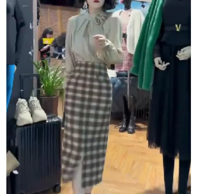 2025洋气新款时尚女装网红潮流气质韩版打底衫半身裙格子淘xsa