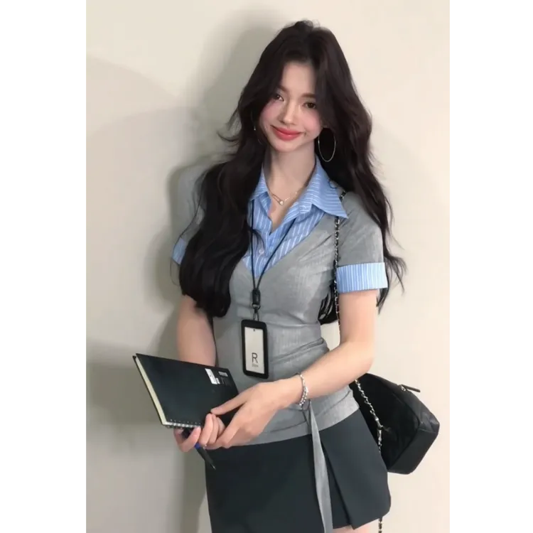 夏季新款时尚网红洋气炸街女装小众修身显身材上衣休闲百搭短裙女