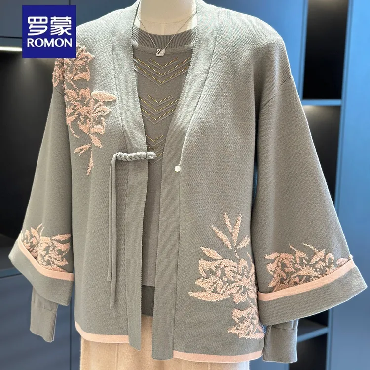 罗蒙时尚中老年针织两件套女加厚春秋新款颜色洋气刺绣妈妈装毛衣