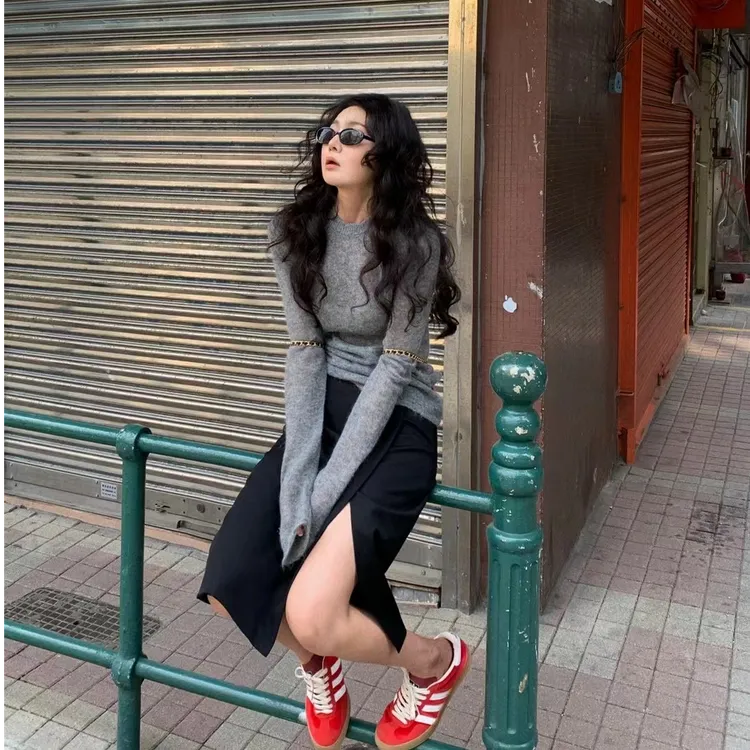 2025新款灰色长袖针织衫女早春秋毛衣薄款微透修身显瘦内搭上衣女