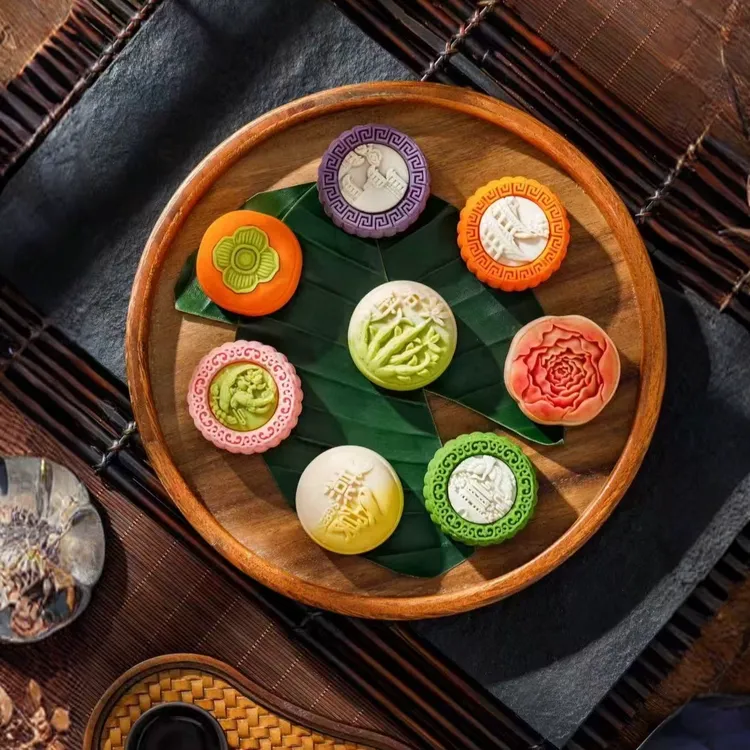 中秋节月饼礼盒装多口味送人礼品团购药膳月饼