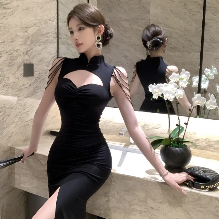 轻奢性感名媛风露肩V领礼服裙气质高腰开叉露腿显瘦重工连衣裙女
