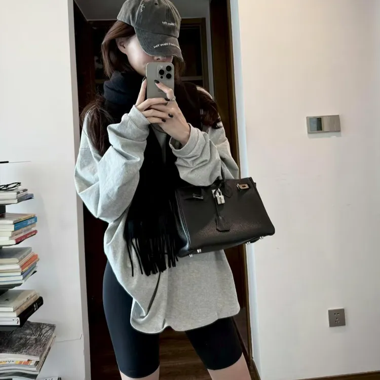 韩系时尚简约风T恤2025新款休闲慵懒宽松灰色长袖上衣百搭短裤子