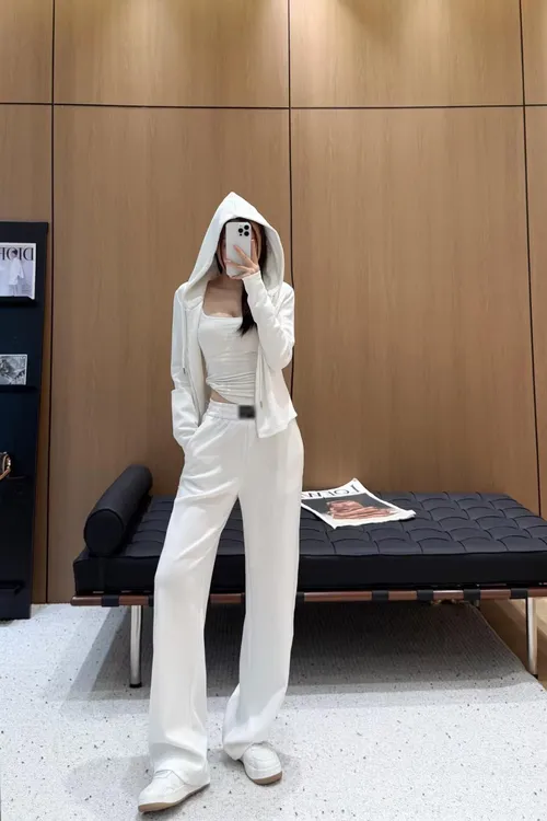 2025初秋新款小众韩系高质感气质连帽外套宽松裤子运动风两件套女