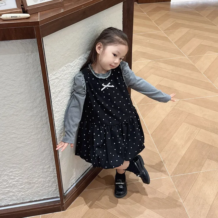 壹妈韩版童装女童秋季套装新款洋气女宝高级感波点背心裙灰色上衣