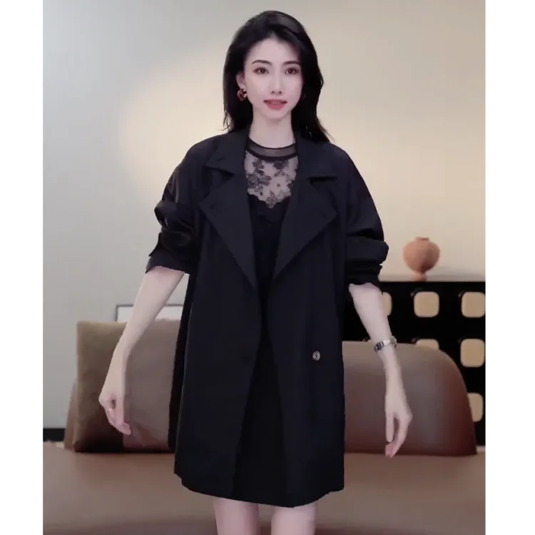 小乖逃休闲时尚黑色外套四颗扣小大衣XT027短款风衣百搭250930