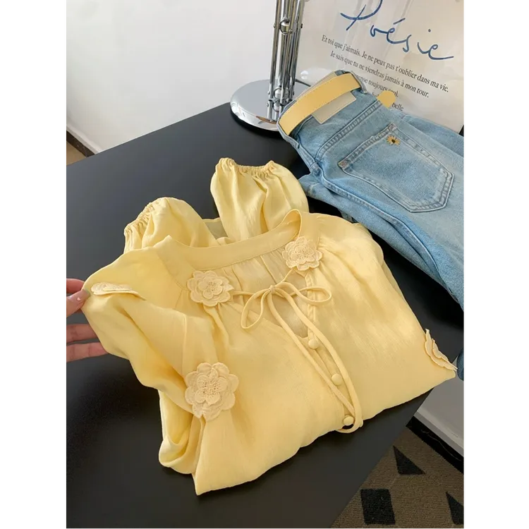  【香榭丽小姐】法式通勤宽松版浪漫山茶花黄色小衫上衣
