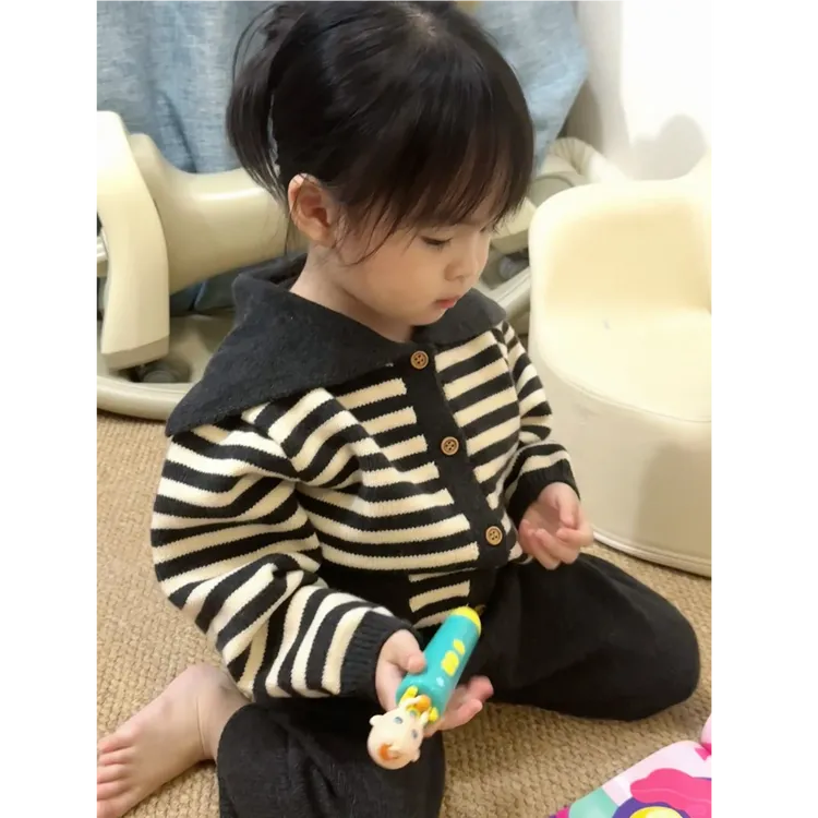 壹妈韩版童装女童秋季套装洋气儿童时髦女宝条纹针织毛衣黑色长裤