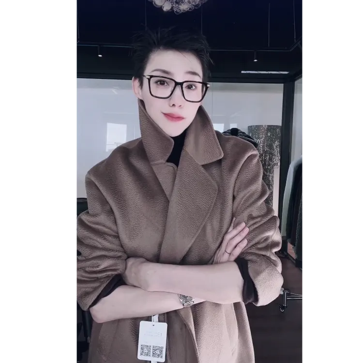 2025年去意大利的 MAX家原单 1.6m都可以 驼色大衣  DY0135