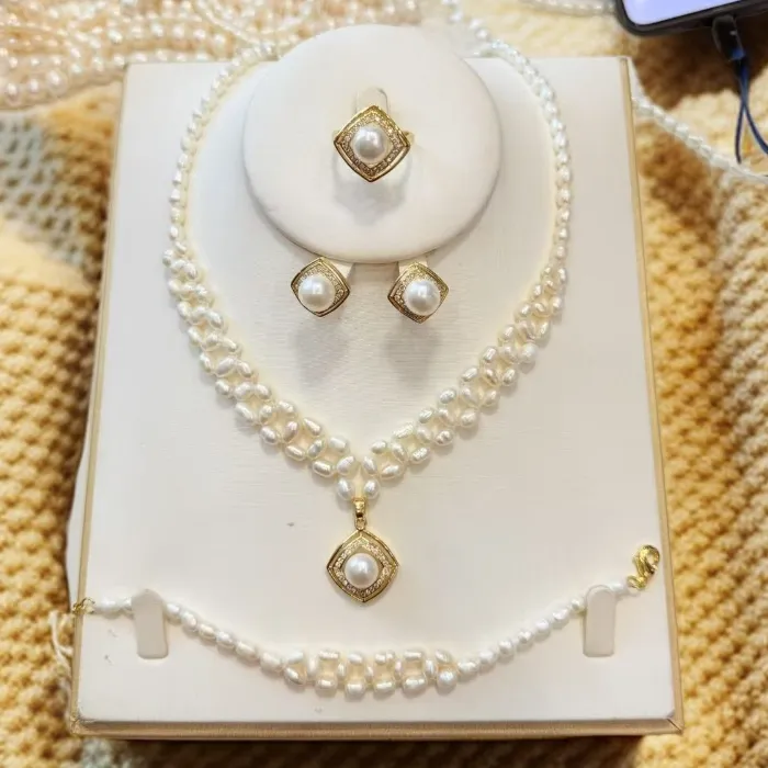 铜合金项链 诗美恋مەرۋايىت يۇرۇشلۇك