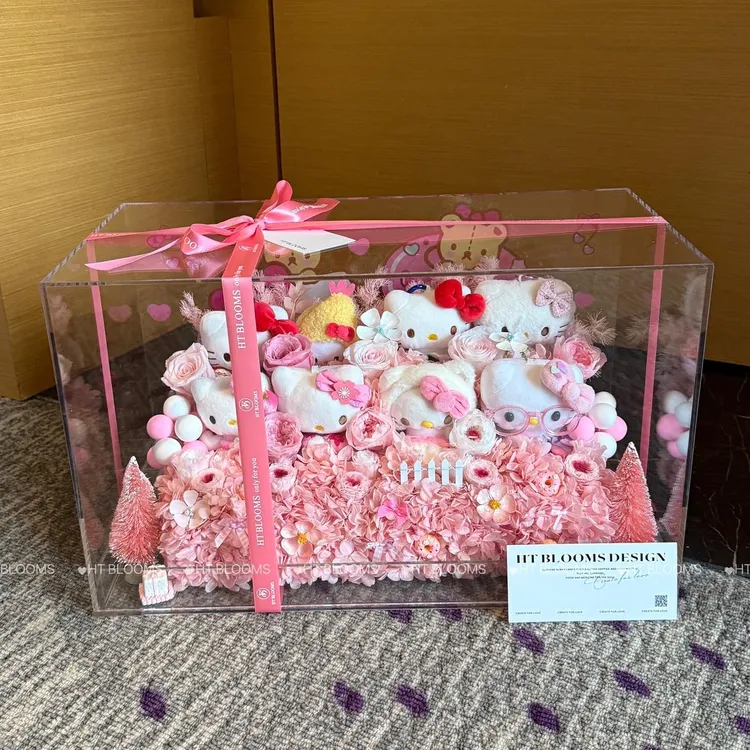 hellokitty永生花礼盒玩偶生日礼物送闺蜜女友生高级感小众七夕节