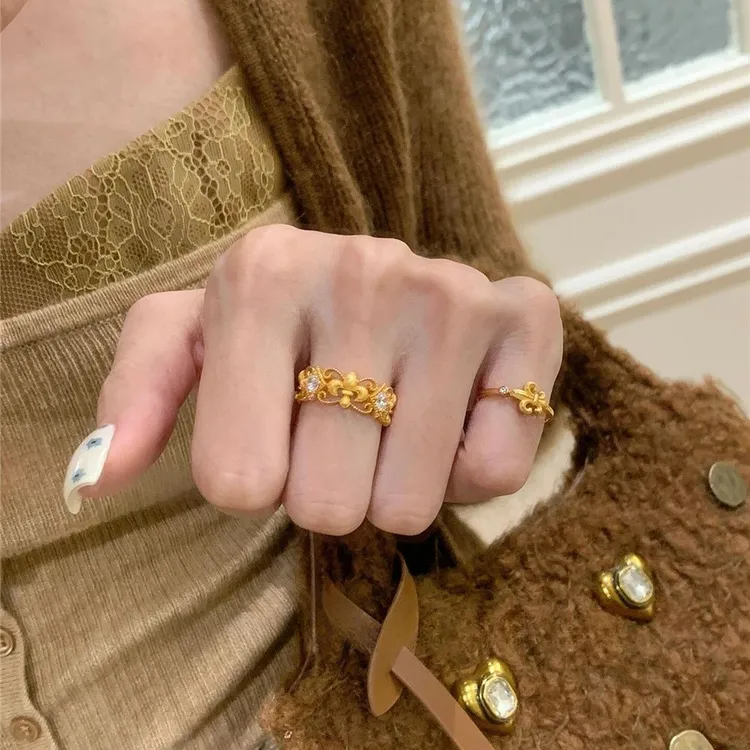 铜合金戒指 中古鸢尾花蕾丝戒指女轻奢高级食指戒开口戒气质尾戒