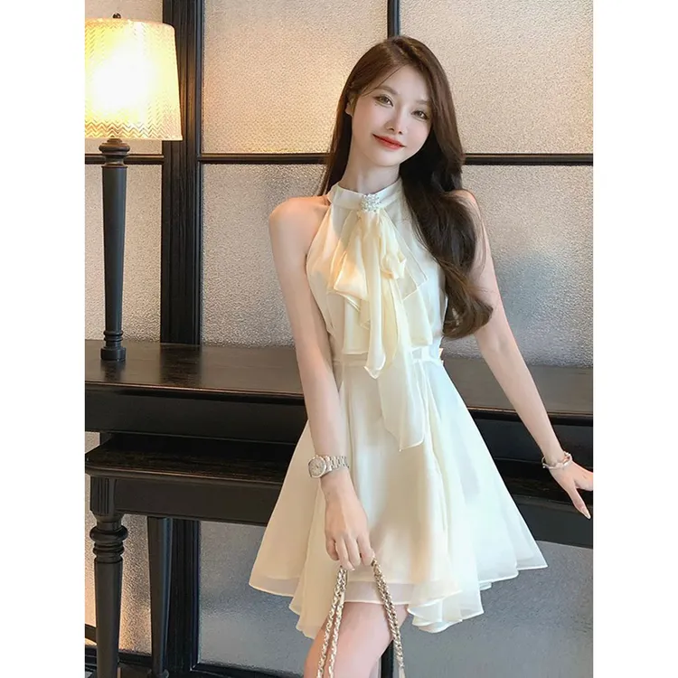 洋气高级感雪纺连衣裙女2025年夏季新款无袖挂脖收腰显瘦a字短裙