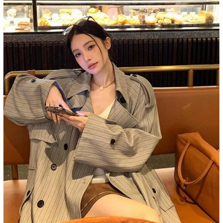 纸片人翻领风衣外套2025春秋季气质宽松系带长款时尚韩系条纹大衣