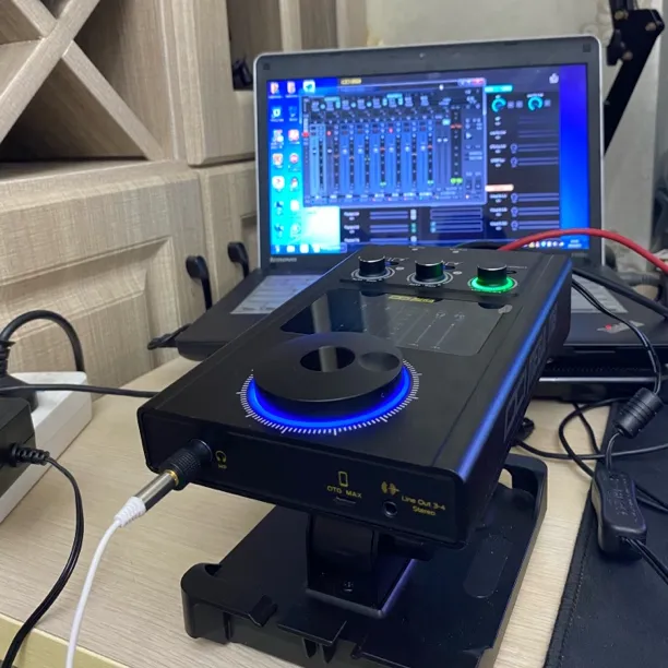 95新  iximega m8plus二代新款包专业调试机架唱歌效果户外直播