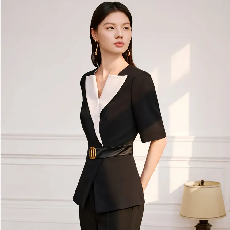 OBBLIGATO/奥丽嘉朵2025夏季黑色收腰气质商务单上衣1C65270040