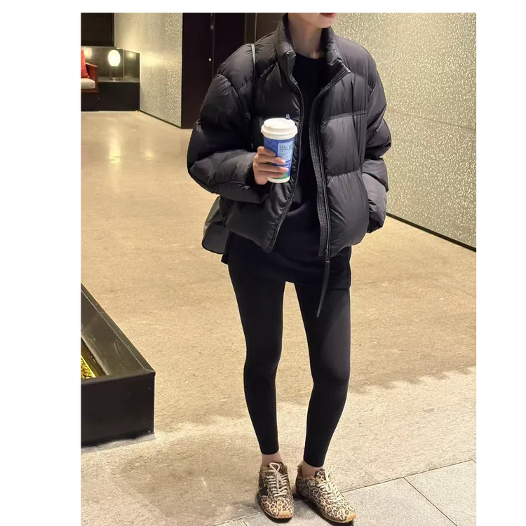 莹莹家/欧货女装网红短款纯色拼接极简风加绒加厚款保暖羽绒服