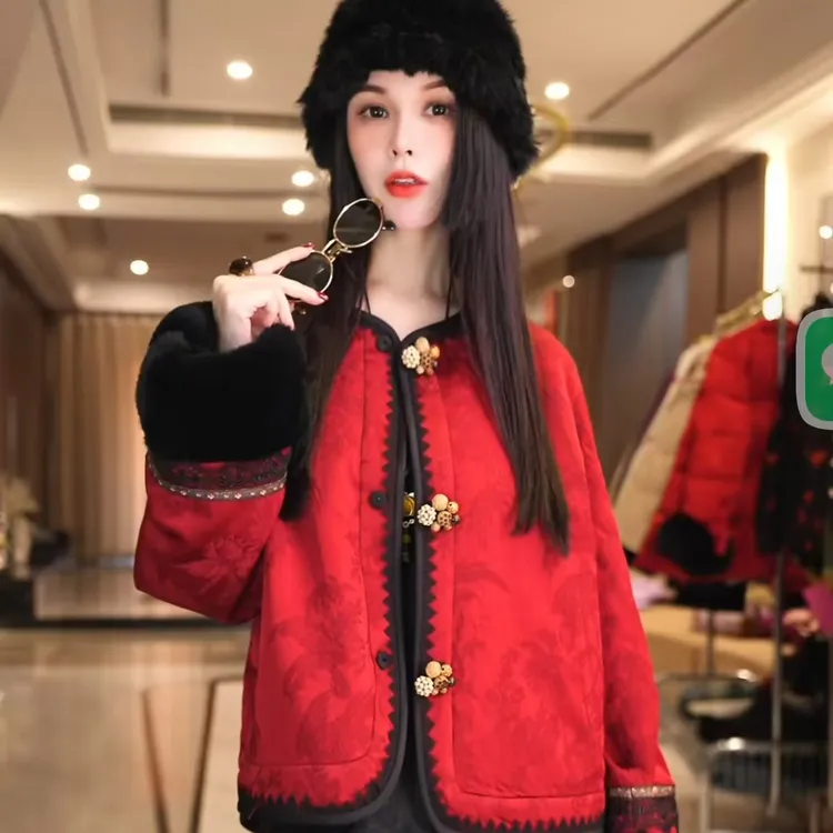 飞儿【红雀栖息】2025冬季新款白鸭绒拼接真毛羽绒外套