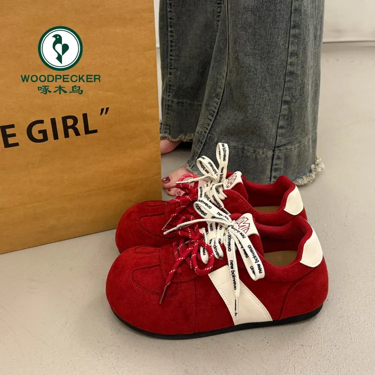 啄木鸟爆款百搭小众厚底休闲鞋女2025新款秋季德训鞋内增高面包鞋