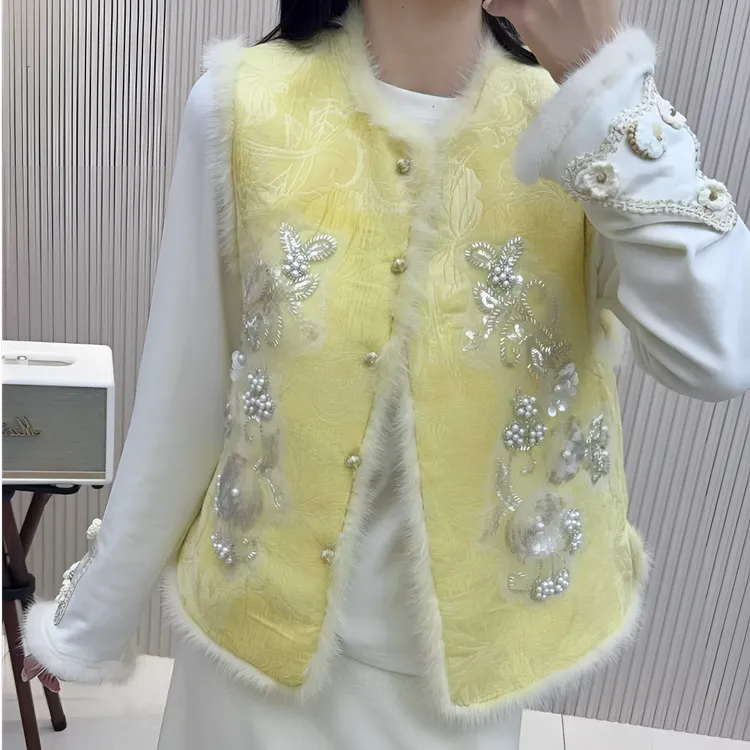 【白玉鹅黄】提花雪尼尔重工刺绣水貂毛夹棉马甲小香风民族风钉珠