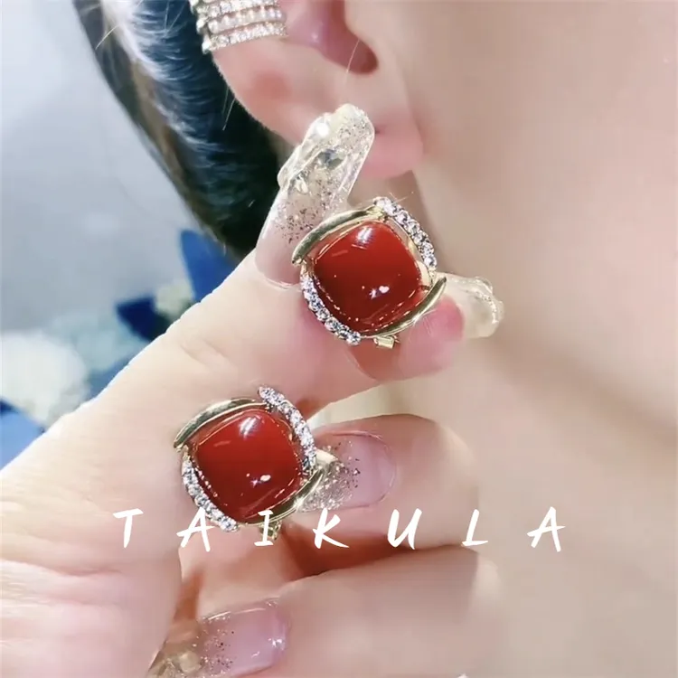 合金耳饰法式本命年红色耳钉2026新款爆款高级感秋冬喜庆过年耳饰