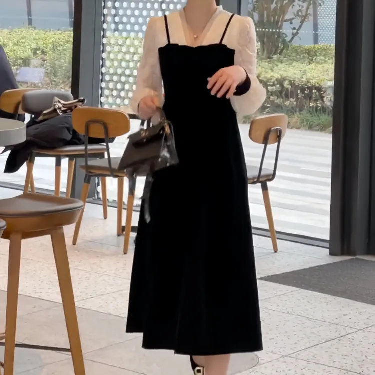 初秋气质黑色遮肉显瘦拼接蕾丝中长款连衣裙黑丝绒时尚假两件裙子