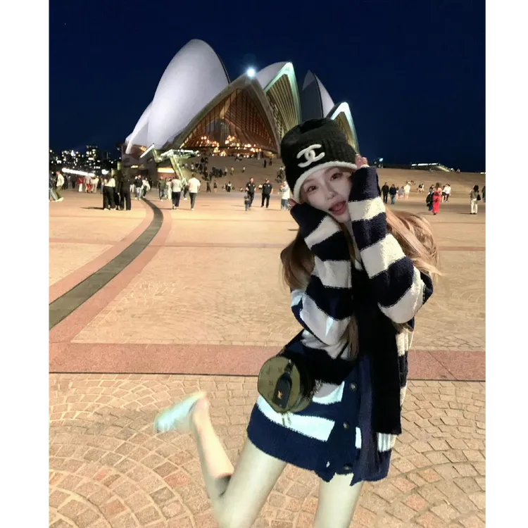 【曼城学院】时尚高级感彗星扣条纹新款毛衣开衫海军领显瘦宽松外套