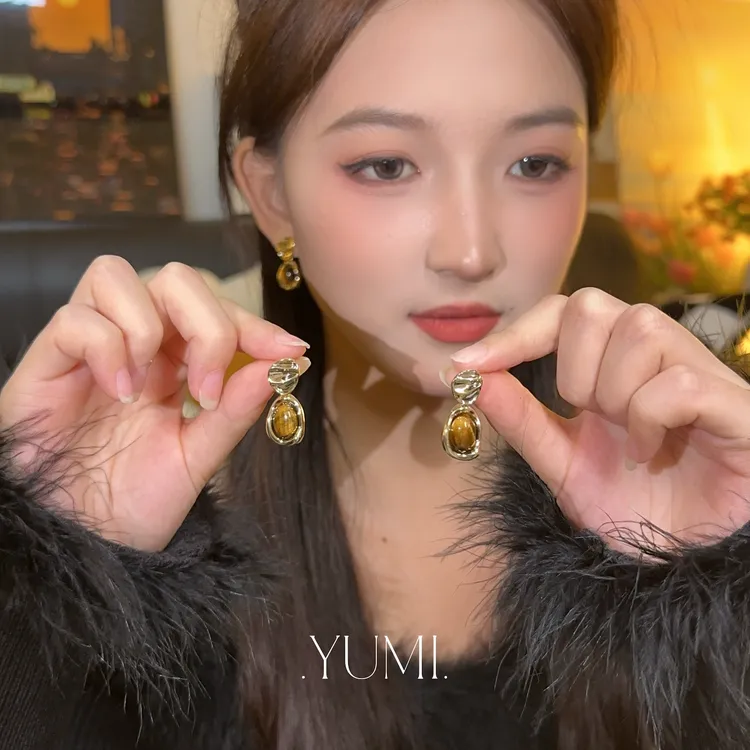 铜合金树脂耳饰 猫眼石流苏耳钉轻奢气质耳环百搭时尚耳饰