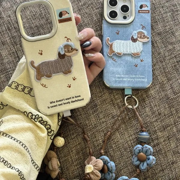 可爱刺绣狗贴皮手机壳适用16promax苹果15女14带手绳17pro新款12