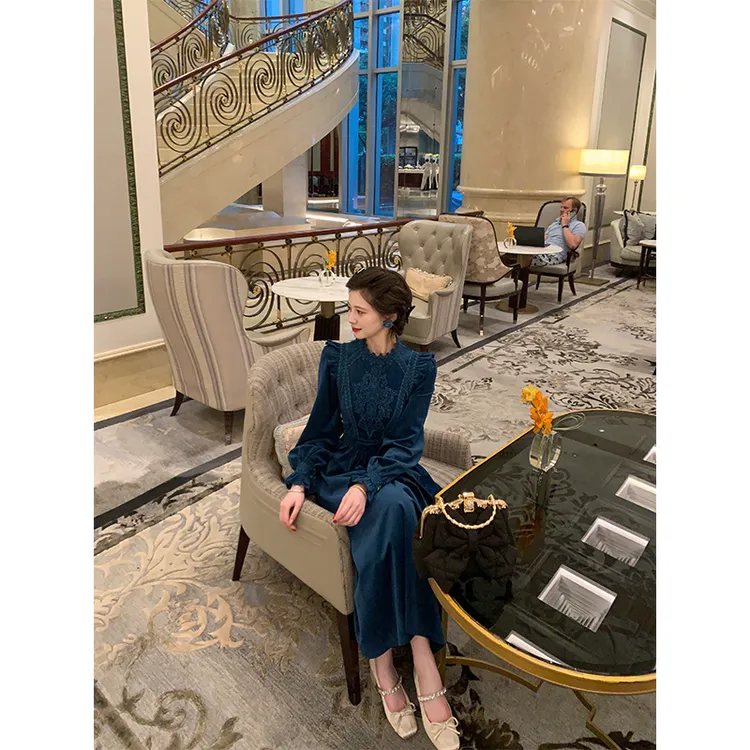 现货 一生罗曼【空灵蓝】法式蕾丝蝴蝶结秋冬连衣裙显瘦长裙子L1507